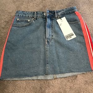 ZARA NWT MINISKIRT